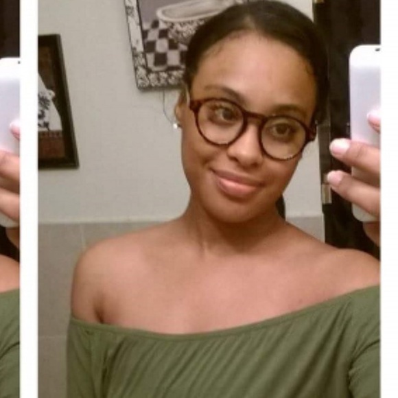 Meet your Posher, Lareasha - Picture 1 of 1